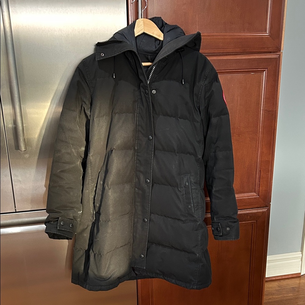 Canada Goose Black Hooded Puffer Coat- women’s